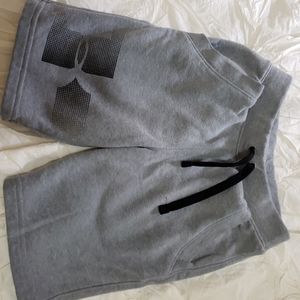 Boys underarmor shorts
